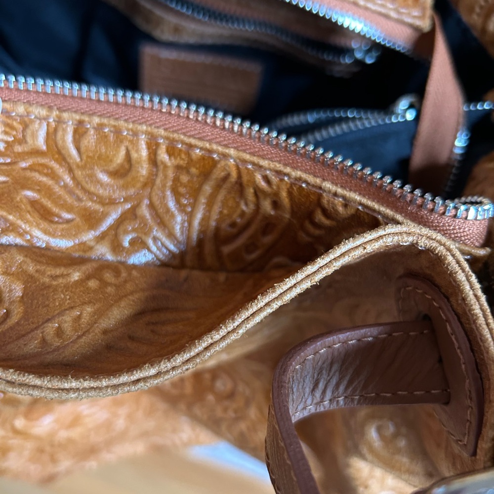 Caramel Brown Embossed Leather Shoulder Bag - Picture 4 of 16